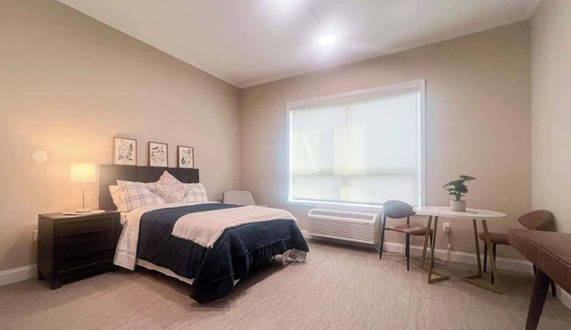 411 Modern Brand New Studio Apartment