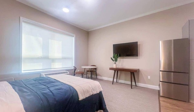 416 Modern Brand New Studio Apartment