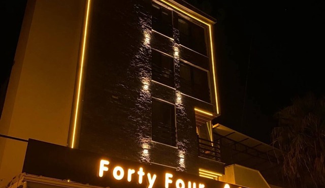 44 HOTEL