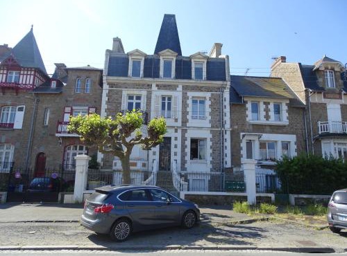 46 Avenue Pasteur