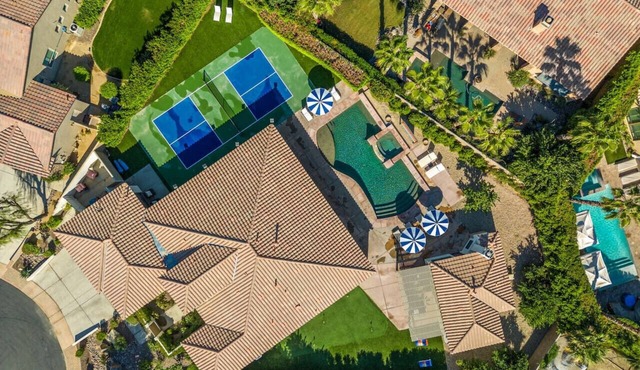 .4acre Villa w/Pool, Pickleball, Putting, GameRoom