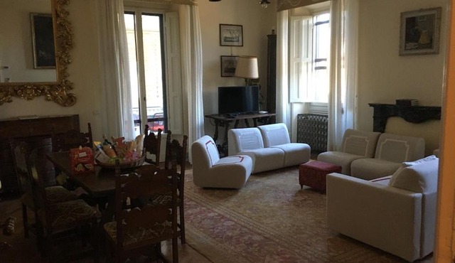 4bdrm elegant apartm in Private Estate, shared Swimmingpool, Maze Garden