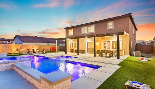 4bdrm, Pool/Spa & Games, BBQ, 2 Mi to Coachella