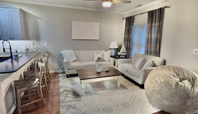 4br/2.5 bath, beach getaway, pool, pet friendly, close to beaches, restaurants