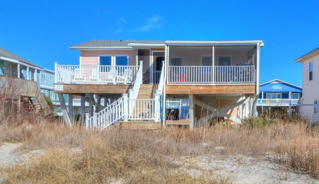 4BR 2BA OCEANFRONT COTTAGE- Fish, Fun & Sun! Relax, Recharge, Repeat!- Book Now!