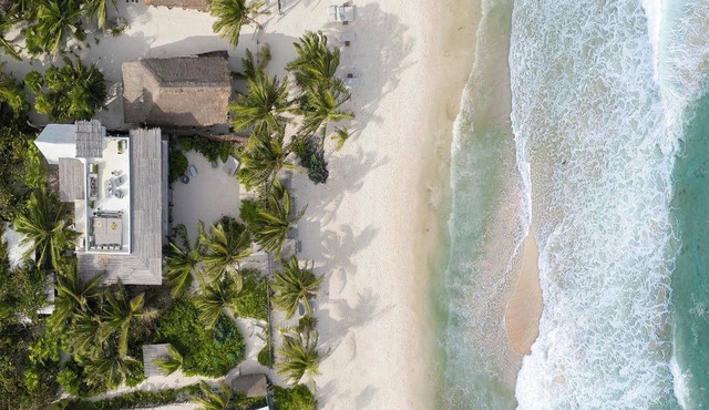4BR Beachfront Villa Ideal for Groups & Getaways