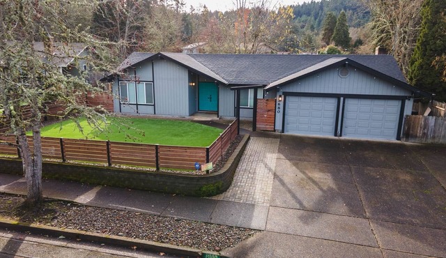 4BR-Fun-Festive-House