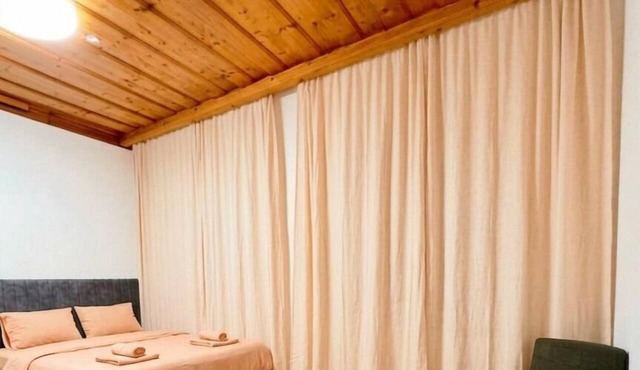 4BR Stay for up to 12 Near to FAC Platz