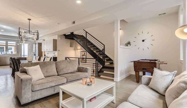 4BR Upscale Townhome/Roof Top w/Skyline Views