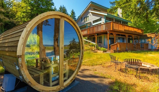 4BR Waterfront Home | Sauna | Dock | Firepit