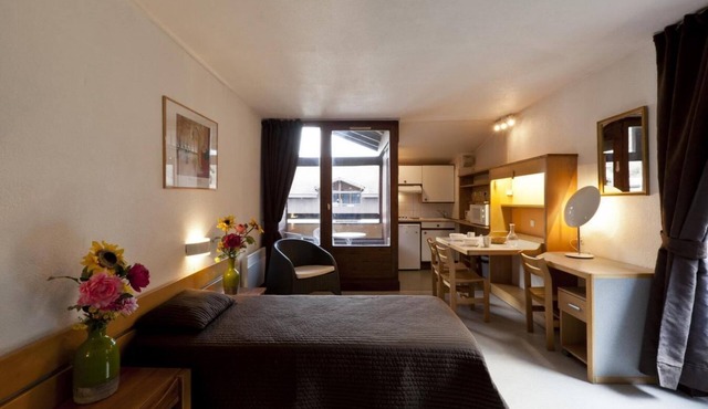 4th floor, balcony, tv, ski locker, 28m², Brides Les Bains