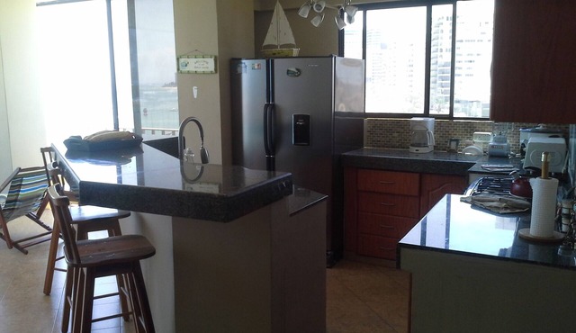 4th Floor waterfront view- 4bd condo, 2.5 bath, A/C, and WIFI- Salinas, Ecuador