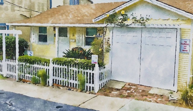 4th house from Twin Lakes Beach and an easy walk to the Boardwalk