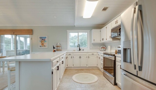 4X4 WATERFRONT BEACH HOUSE WITH BOAT DOCK