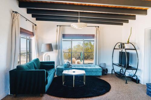 5 Acres, Incredible Views, Spa Starship Luna