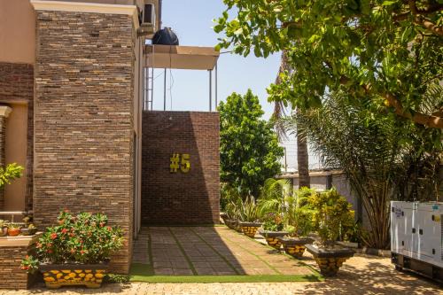 #5 Apartment
