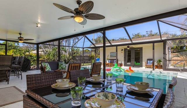 5 BDRM/3 Bath/Naples Luxury/Htd Pool/Nr Beach/Pets