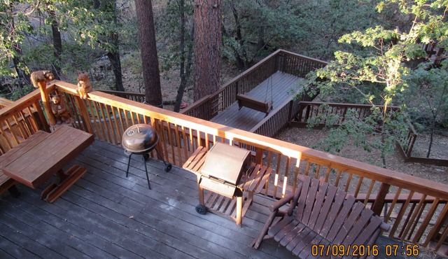5 Bdrm, 4 Bath, Spa, Game Room W/pool Table