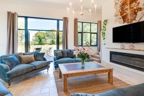 5 Bed in Briston oc-2304