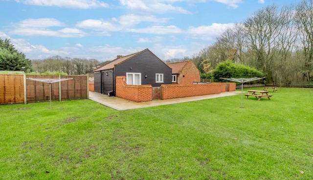 5 Bed in Chedgrave (oc-twcg)