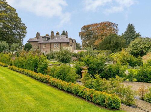 5 Bed in Harrogate oc-83892