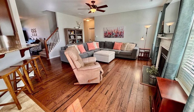5 Bedroom 3 Bath in Quiet High Point Neighborhood
