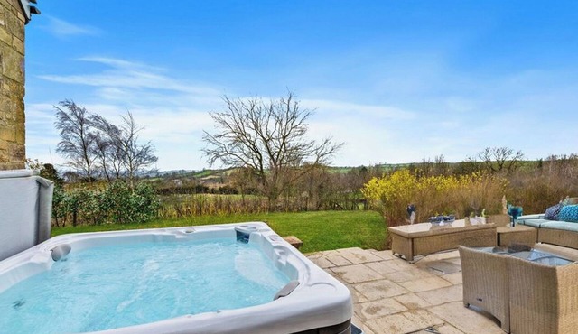 5 bedroom accommodation in Shepton Mallet