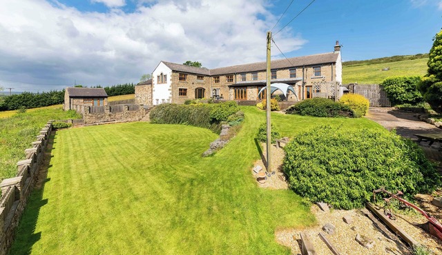 5 bedroom accommodation in Langsett, near Penistone
