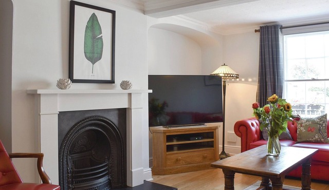 5 bedroom accommodation in Wimborne