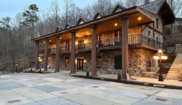5 Bedroom Estate near Casino and downtown