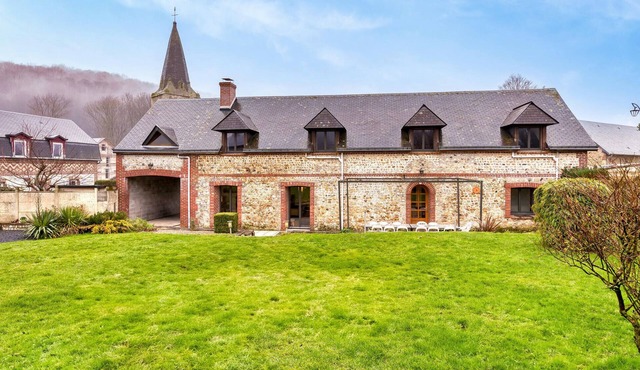 5 bedroom gorgeous home in Ganzeville