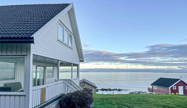 5 bedroom nice home in Vanse