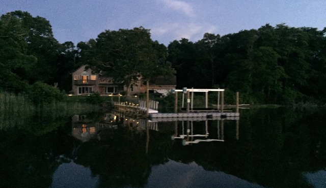 5 Bedroom Waterfront Escape