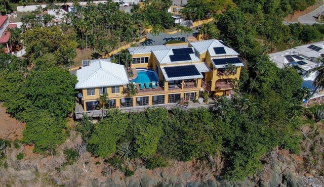 5 Bedroom Waterfront Villa Tryst