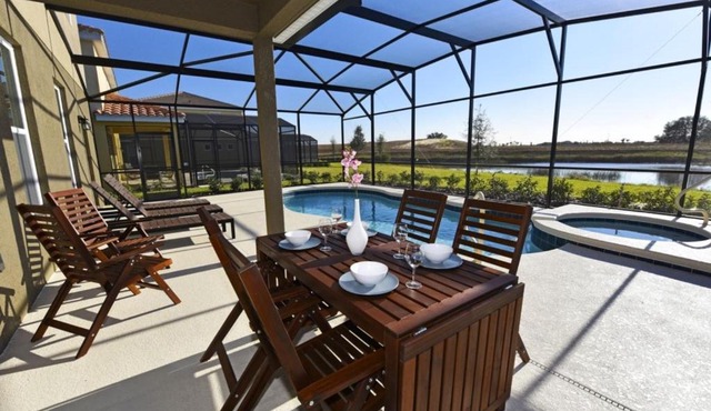 5 Bedrooms - Family Fun home