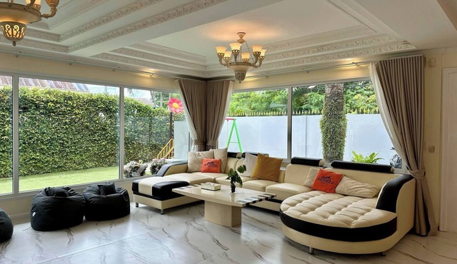 5 Bedrooms Villa 5 min walk to Bangtao beach