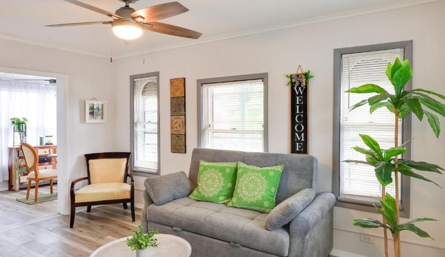 5 Blocks to Beach: Apt w/Balcony in Ocean Grove!