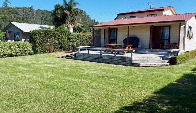 5 Doors Down - Hahei Holiday Accommodation