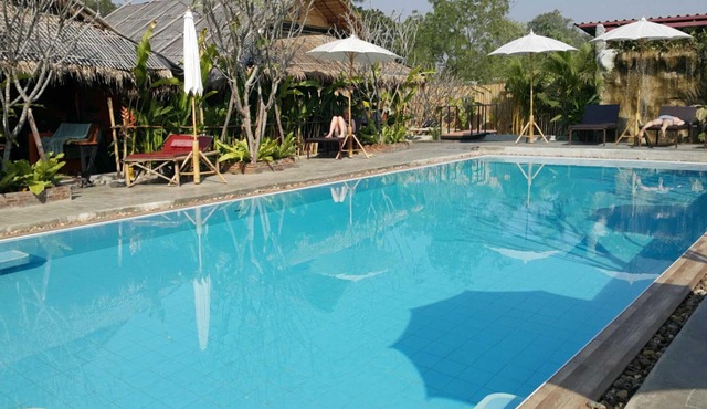 #5 ENCHANTED GARDEN BUNGALOW
