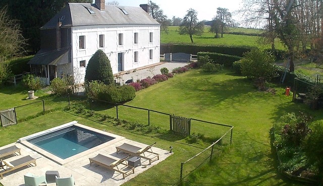 5* listed house with heated pool in the heart of the Pays d'Auge