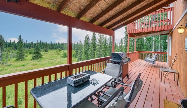 5 Mi to Kasilof River: Forest-View Retreat w/Deck