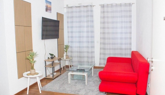 5 min from Saarbrücken main station, cozy apartment