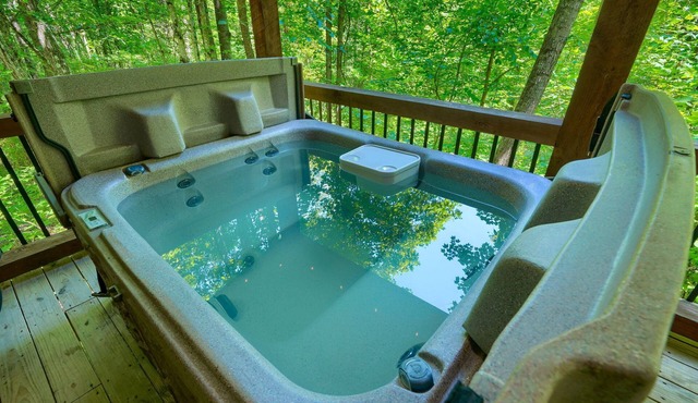 5 Min Old Mans Cave & Falls | Hot Tub | Game Table