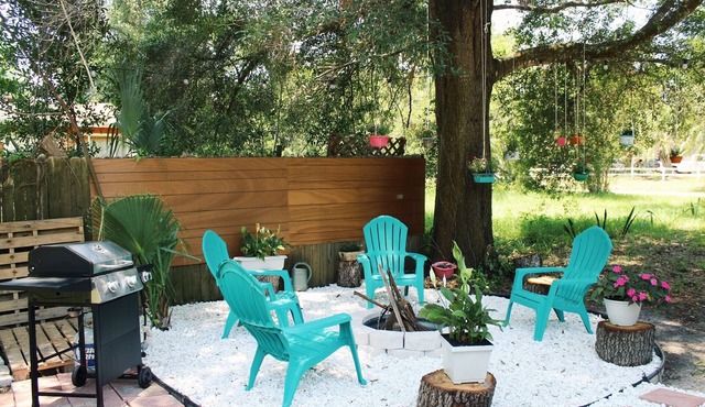 5 mins from Weeki Wachee Park- Fully Fenced 3 Bedroom House