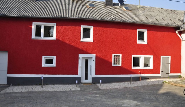 5 minutes from the Nürburgring. Farmhouse with 8 sleeping places.