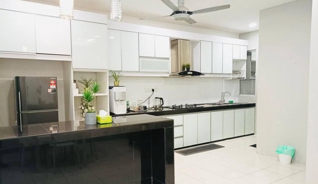 5 minutes to Port Dickson beaches! Cosy and spacious homestay