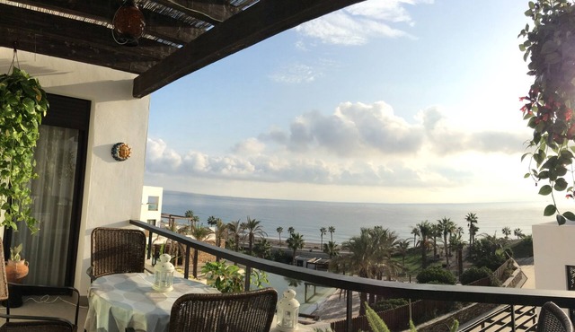 5* sea view apartment on beach 2 bedrooms. sleeps 4