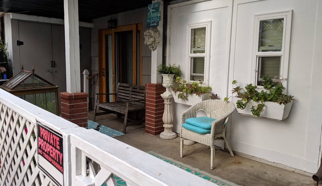 5 STAR LA JOLLA Bright & Charming HIDEAWAY! SPECIAL FALL AND WINTER RATES.
