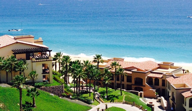 5 Star Oceanfront Resort, 2 Bedroom Suite w/Golf privileges- Quiviera