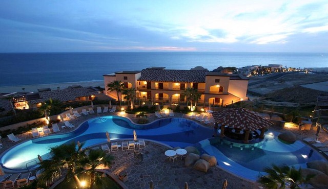 5 Star Oceanfront Resort *GREAT RATES*